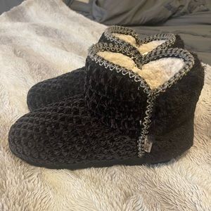 New MukLuk slippers size 8
